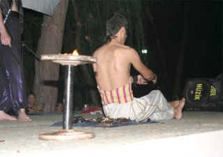 hint fakiri gösterisi